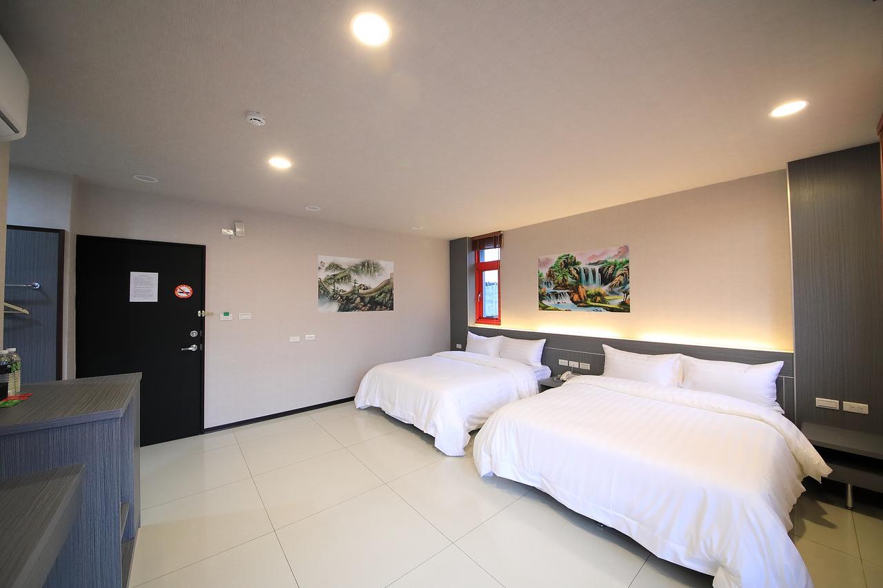 花蓮亮君經典民宿1館加2館民宿-東大門夜市-電梯包棟bright King Homestay Hualien Eksteriør billede