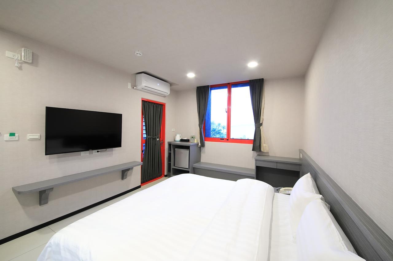 花蓮亮君經典民宿1館加2館民宿-東大門夜市-電梯包棟bright King Homestay Hualien Eksteriør billede