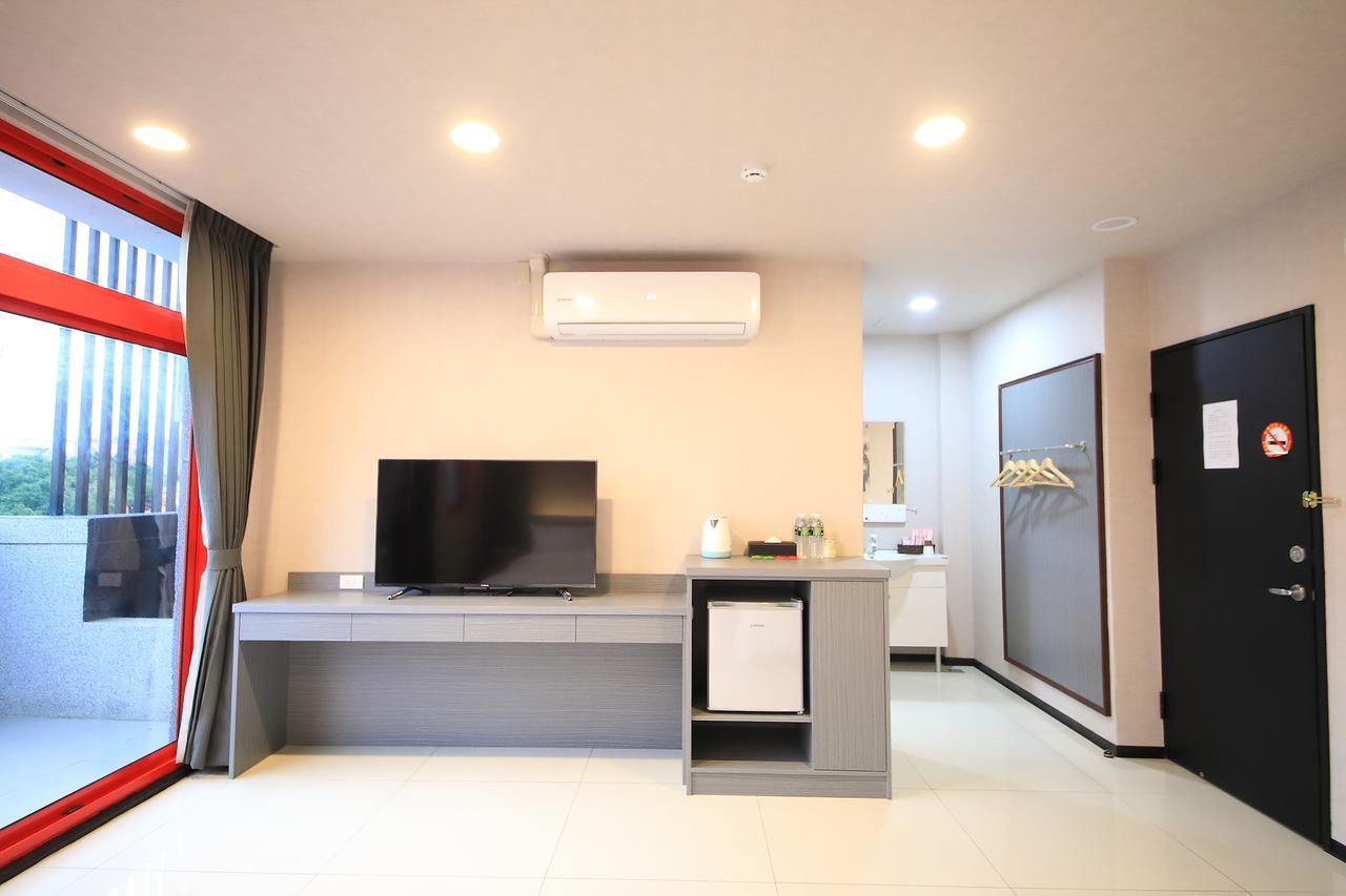 花蓮亮君經典民宿1館加2館民宿-東大門夜市-電梯包棟bright King Homestay Hualien Eksteriør billede