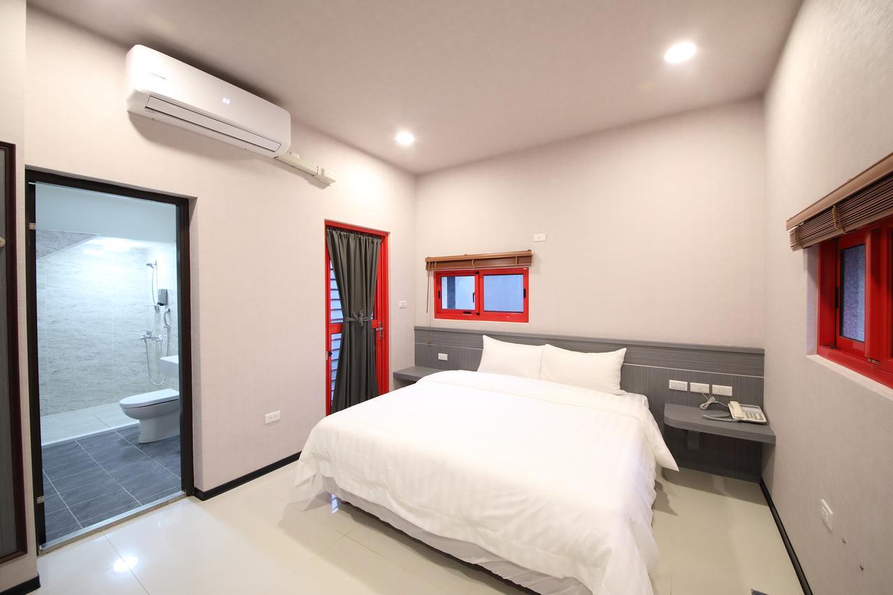 花蓮亮君經典民宿1館加2館民宿-東大門夜市-電梯包棟bright King Homestay Hualien Eksteriør billede